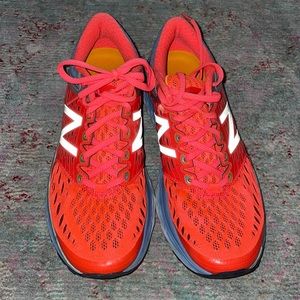 Preowned Women’s New Balance Fresh Foam 1080 - Size 8.5